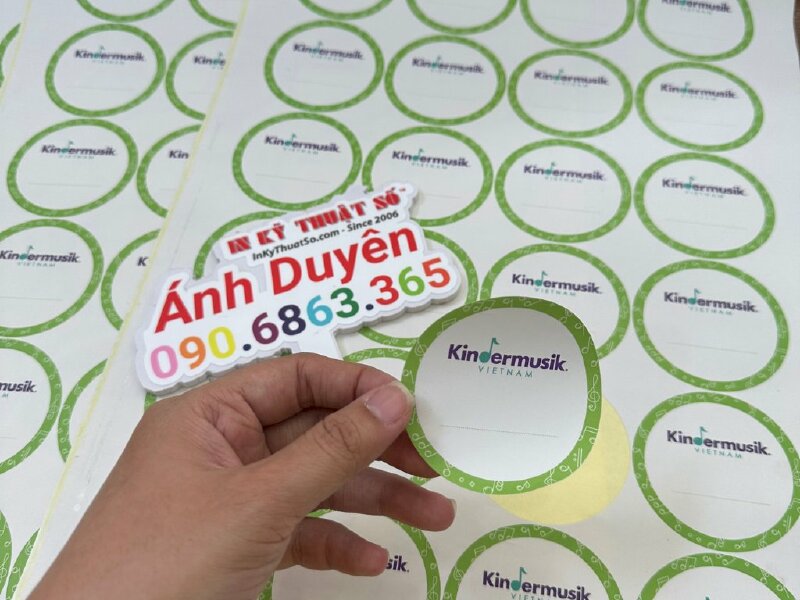 In tem tròn, sticker tròn, decal giấy tròn cho tổ chức giáo dục - INKTS584