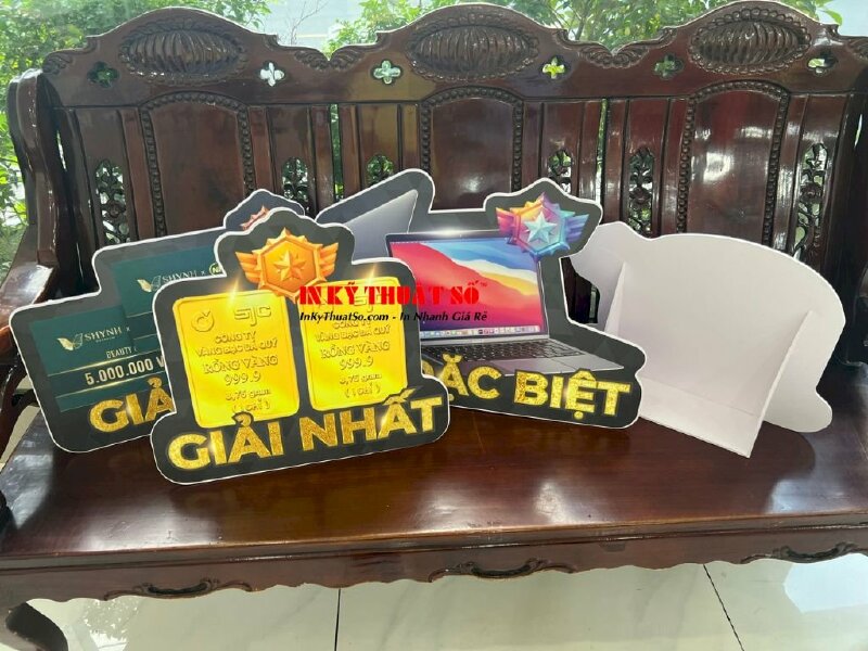Mô hình standee giải thưởng độc đáo - In ấn bởi In Kỹ Thuật Số since 2006