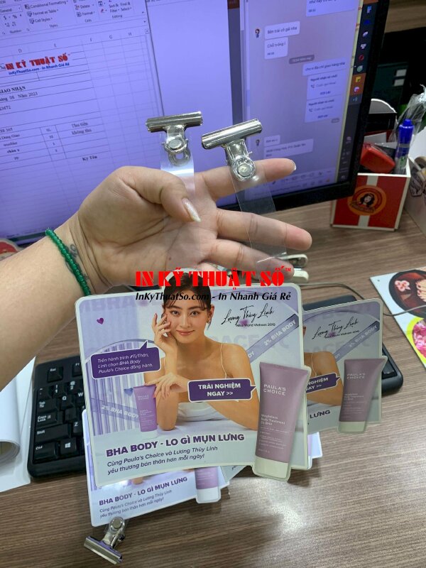 In Wobbler quảng cáo mỹ phẩm chăm sóc với hình ảnh Hoa hậu Lương Thùy Linh