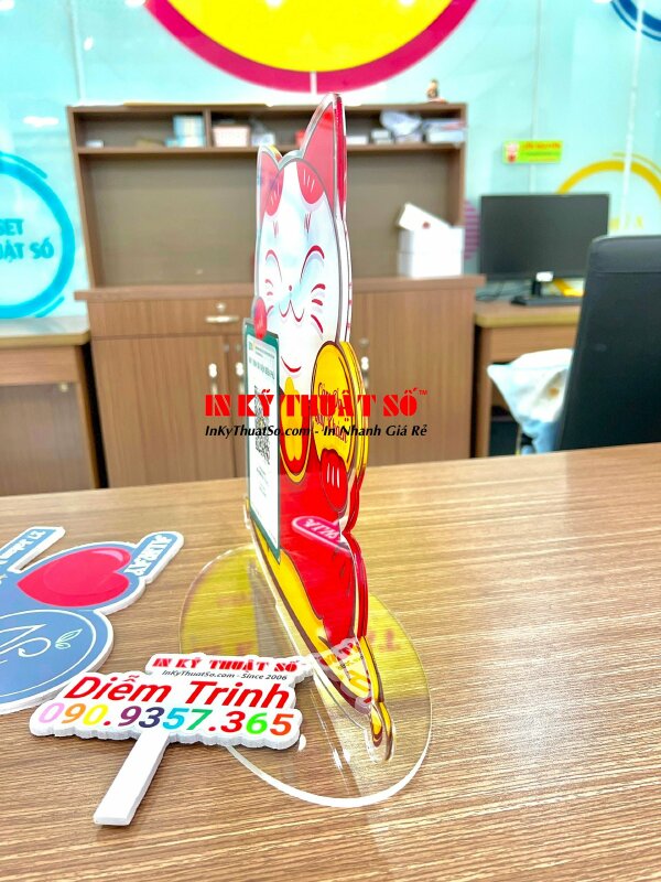 In standee để bàn, standee mô hình, thiết kế standee theo yêu cầu