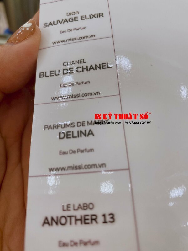 In tem nhãn dán, decal dán bằng công nghệ UV DTF hiện đại