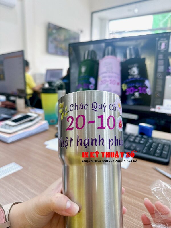 Ly giữ nhiệt in theo yêu cầu bằng công nghệ in UV DTF tại In Kỹ Thuật Số since 2006