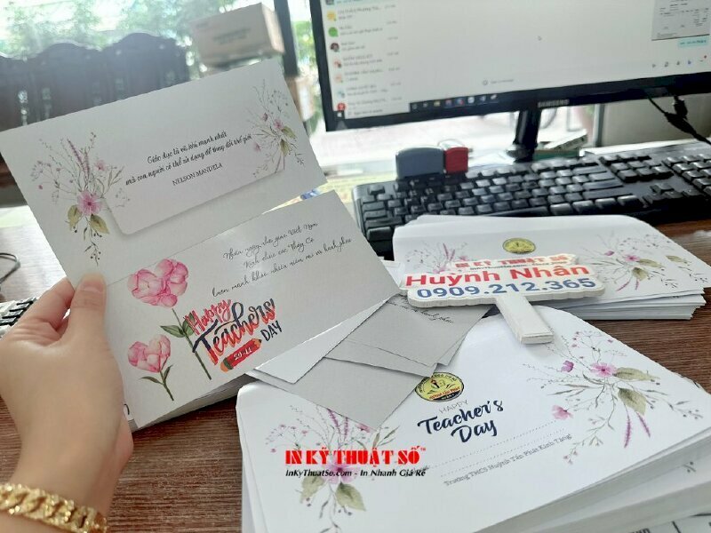In thiệp mừng 20/10, thiệp mừng 20/11, thiệp mừng khai trương, thiệp cưới,... đẹp với thiết kế độc đáo và sang trọng trên nền giấy mỹ thuật cao cấp tại In Kỹ Thuật Số