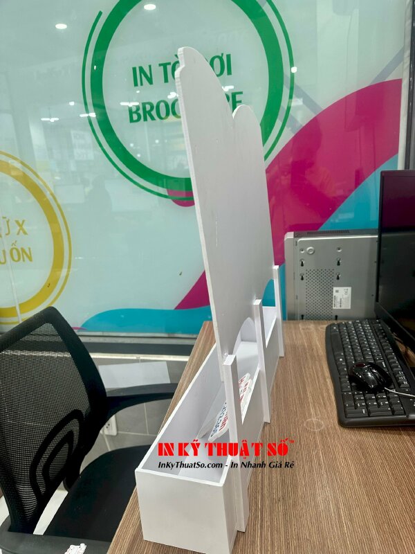 Ấn phẩm mô hình trang trí ngày 20/11 được bồi formex 5li chắc chắn