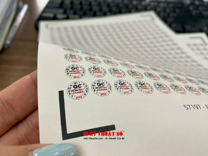 Báo giá in Decal vỡ