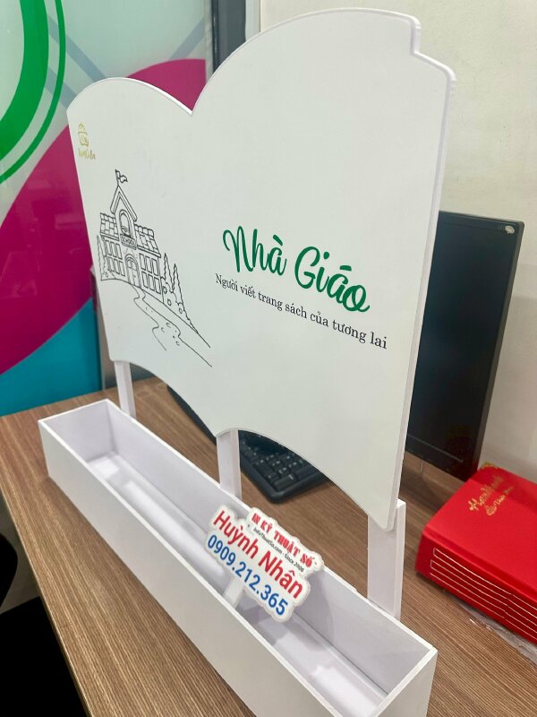 Mẫu mô hình với mặt in 40cm x 50cm, hộc format 60cm x 10cm x hông 10cm