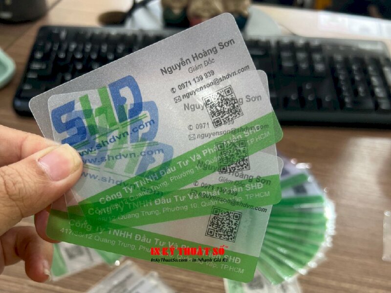 In card visit bằng nhựa, card visit QR code cho giám đốc - INKTS805