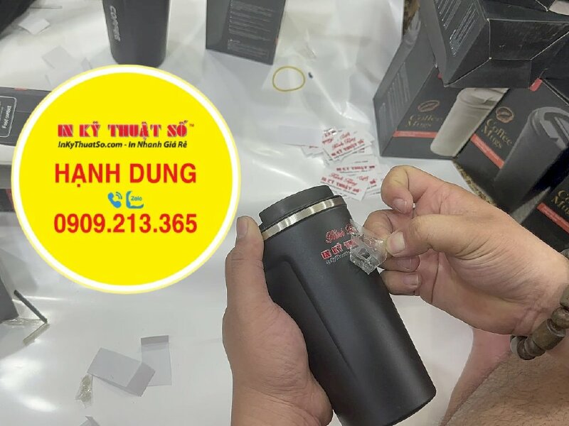 In quà tặng theo yêu cầu, ly giữ nhiệt in logo DTF lời Kính Tặng từ doanh nghiệp - INKTS881