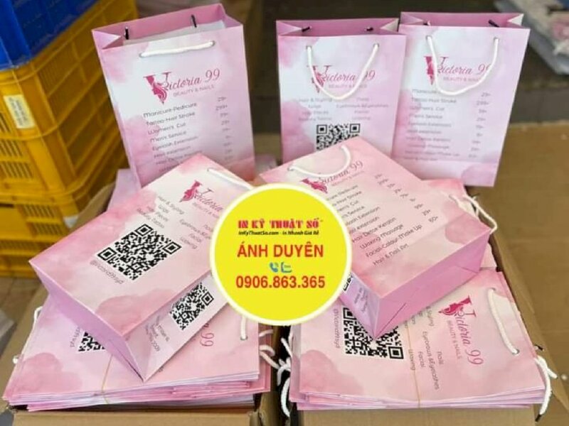 In túi giấy tiệm Beauty & Nails bằng tiếng Anh, hàng gửi đi Sydney Úc từ TPHCM - INKTS923