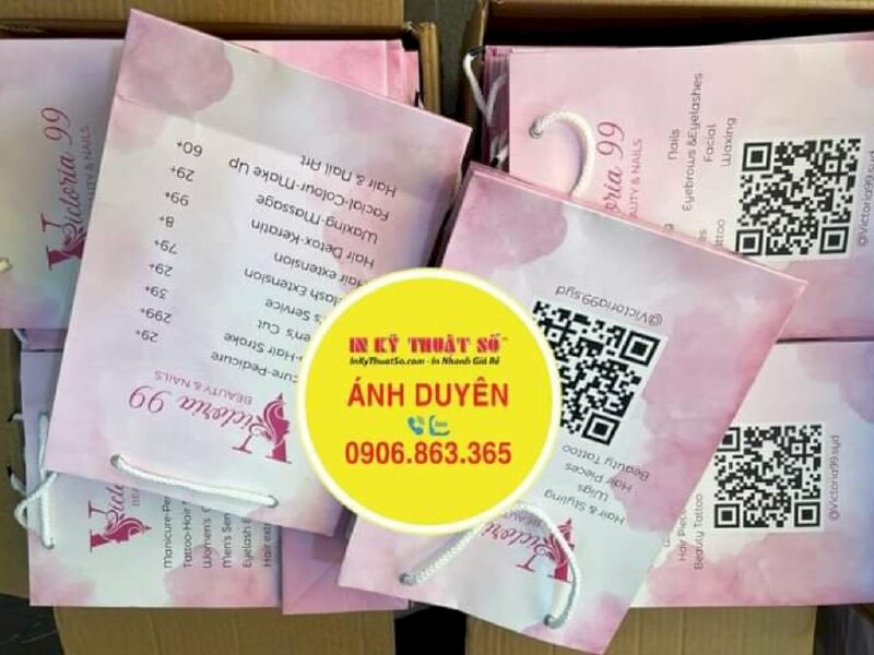 In túi giấy tiệm Beauty & Nails bằng tiếng Anh, hàng gửi đi Sydney Úc từ TPHCM - INKTS923