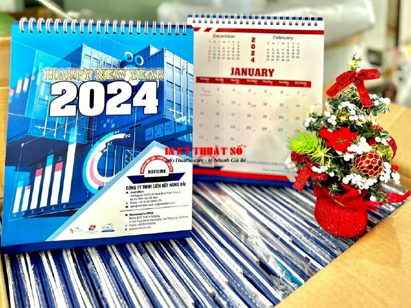 In lịch đề bàn chữ A, in lịch Tết 2024 theo yêu cầu cho công ty hàng hải