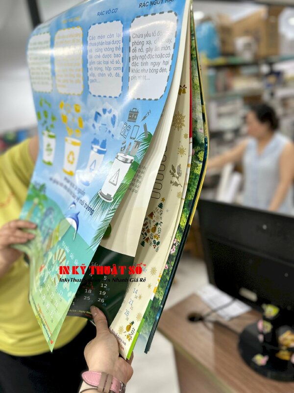 In lịch 7 tờ, lịch lò xo treo tường làm quà tặng khách hàng