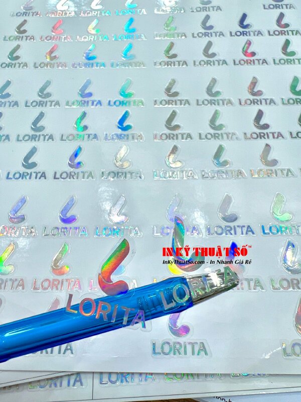 Mẫu tem decal trong suốt in UV mực trắng ép kim óng ánh tuyệt đẹp - In ấn bởi In Kỹ Thuật Số since 2006