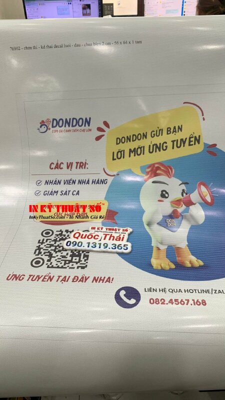 In decal lưới thông tin tuyển dụng kích thước 56cm x 64cm, gia công chừa biên 2cm