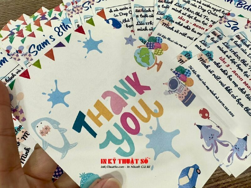 Thiệp sinh nhật bé trai được thiết kế dễ thương, là ấn phẩm bày tỏ sự mong muốn có mặt của bạn thân một cách tuyệt vời