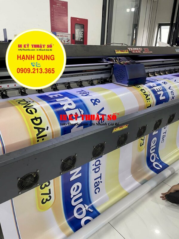 Mẫu băng rôn bạt Hiflex, gia công đóng khoen, khách về tự xỏ cây trên dưới