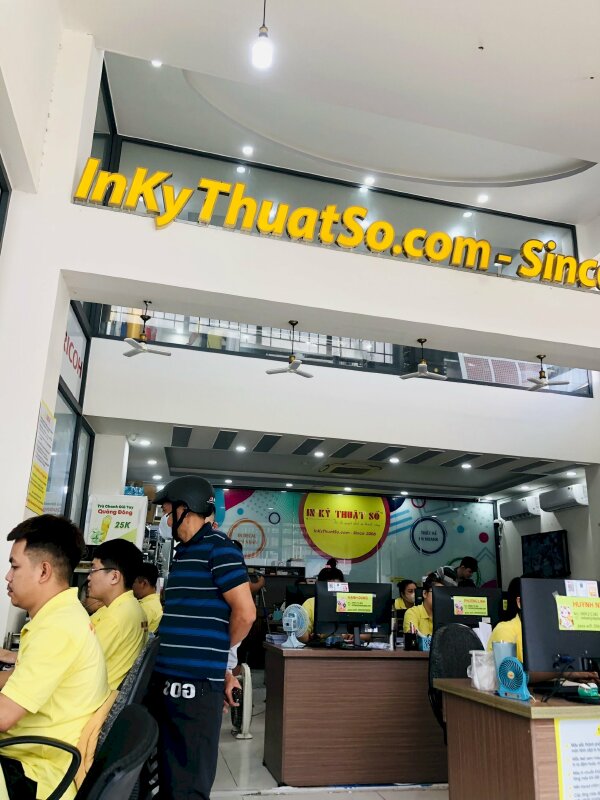 Nên in Decal nhựa trong ở đâu?