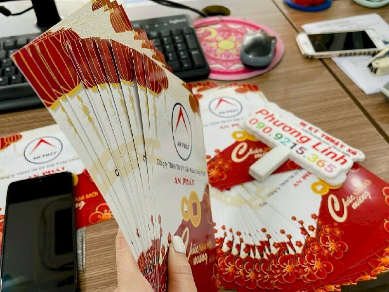 In thiệp chúc Xuân, thiệp Tết là quà tặng khách hàng