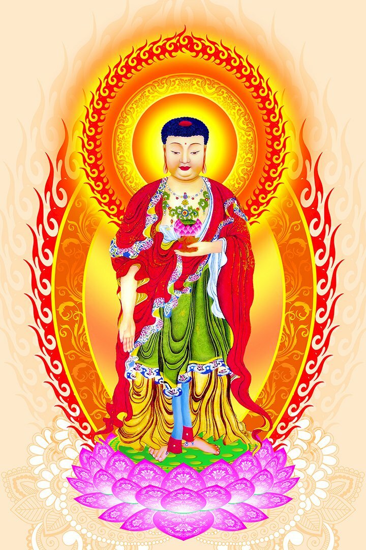 Hình Phật A Di Đà chất trên người mặc áo cà sa màu đỏ, tỏa hào quang vàng rực.