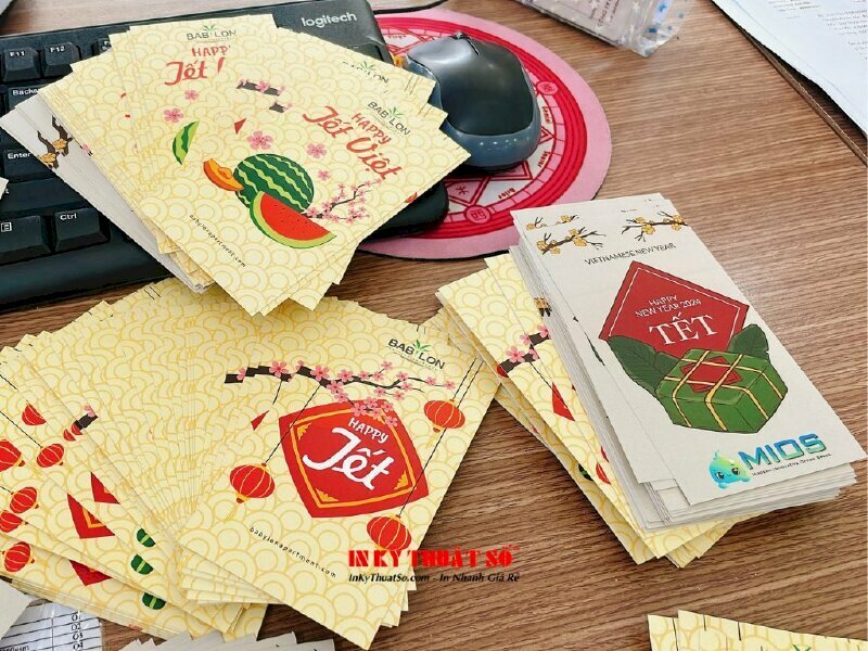 Thiệp chúc mừng năm mới chữ nhật, thiết kế đơn giản đẹp mắt