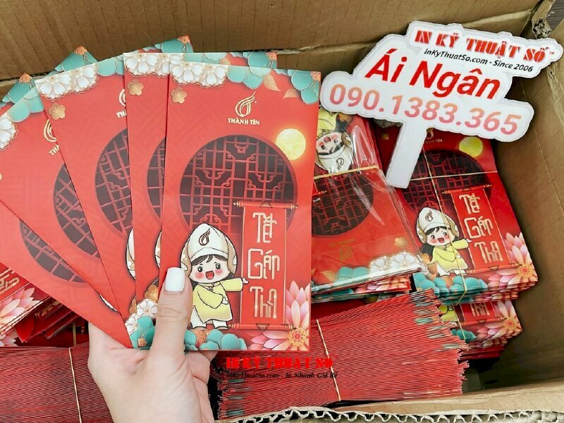 In bao lì xì Tết giấy C150gsm, thiết kế đỏ truyền thốn, ép kim logo thương hiệu