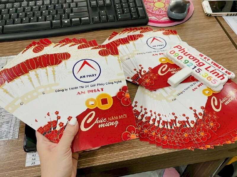Thiết kế & In thiệp chúc Tết với nội dung in sẳn cực sắc nét, rõ ràng, hình ảnh trang trí đẹp