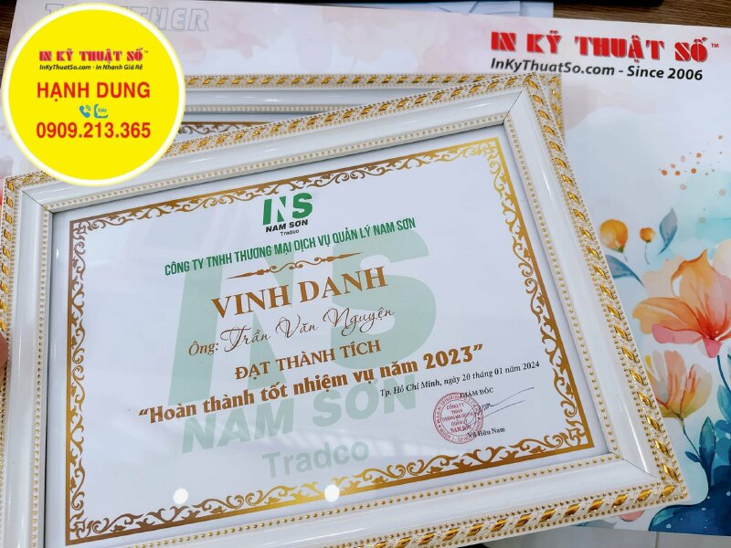 In bằng khen công ty vinh danh nhân viên đạt thành tích Hoàn thành tốt nhiệm vụ năm (lồng sẵn khung hoa văn) - INKTS1118