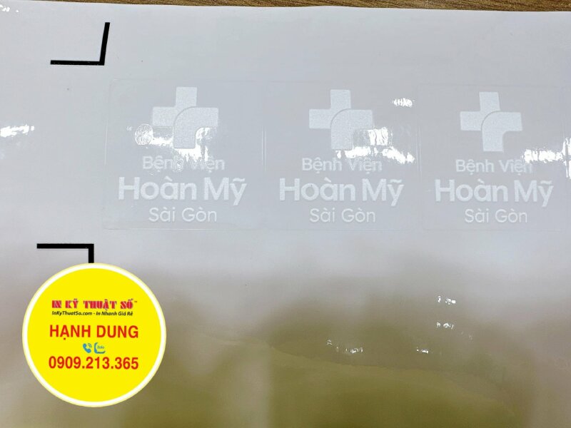 In Logo decal trong suốt cho bệnh viện quốc tế, tem decal 4.5x4.5cm - INKTS1078