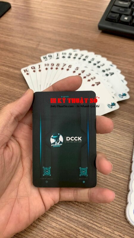 In thẻ card 52 lá giấy B300gsm 6x9cm in 2 mặt có hình ảnh thương hiệu làm quà tặng