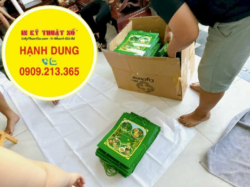 Mẫu túi giấy đựng quà tặng in số lượng lớn cho doanh nghiệp, cơ quan