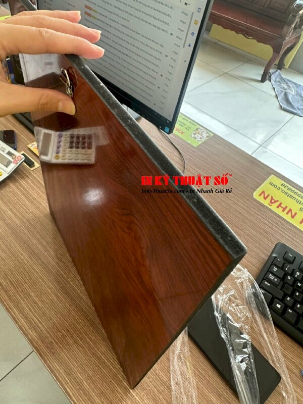 In hình Laminate, tranh gỗ Laminate bằng công nghệ in phun kỹ thuật số hiện đại, gia công ép bóng độc đáo