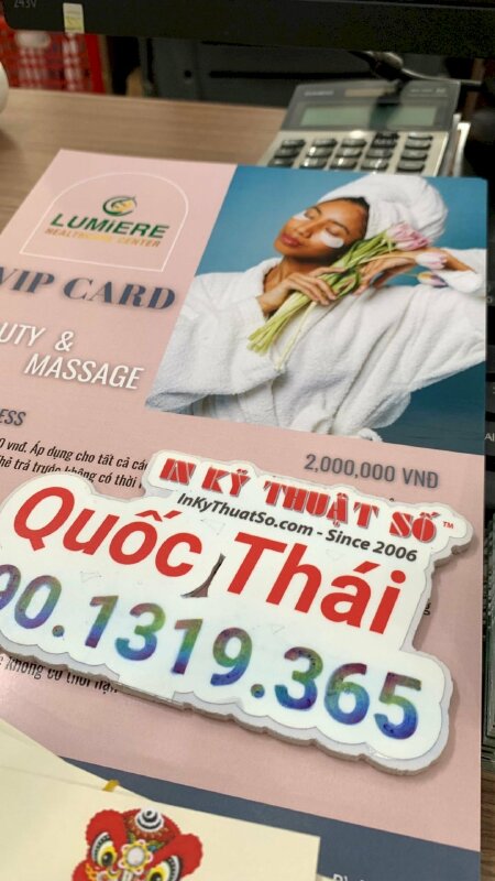 Voucher dịch vụ chăm sóc sắc đẹp thiết kế sống động, màu sắc cực nét