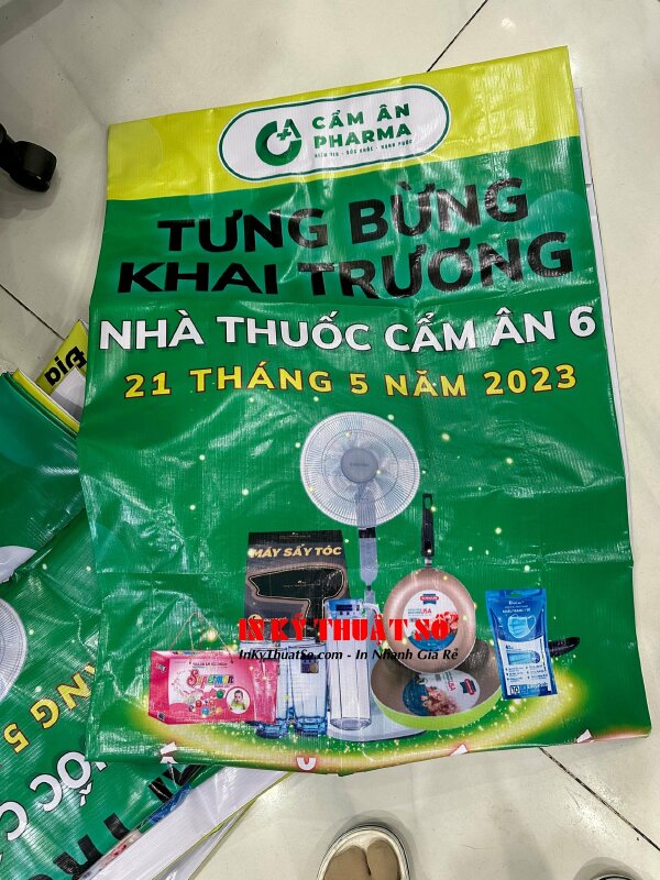 Chất liệu hiflex chuyên dụng cho in băng rôn khai trương, đặt in hiflex ngay tại Công ty TNHH In Kỹ Thuật Số - Digital Printing