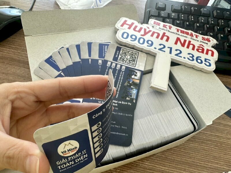 In card visit doanh nghiệp, in card Offset 2 mặt trên chất liệu giấy C300gsm