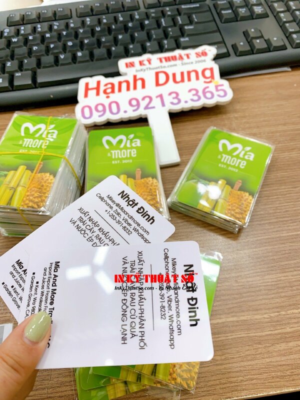 Danh thiếp song ngữ in 2 mặt sắc nét gia công ép bóng sang trọng