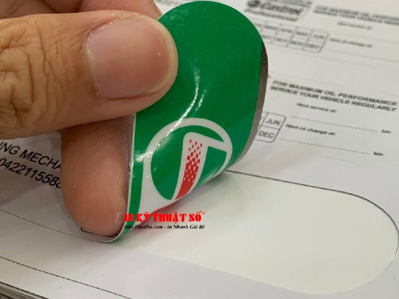 In Decal 2 mặt quảng bá thương hiệu Castrol - INKTS418