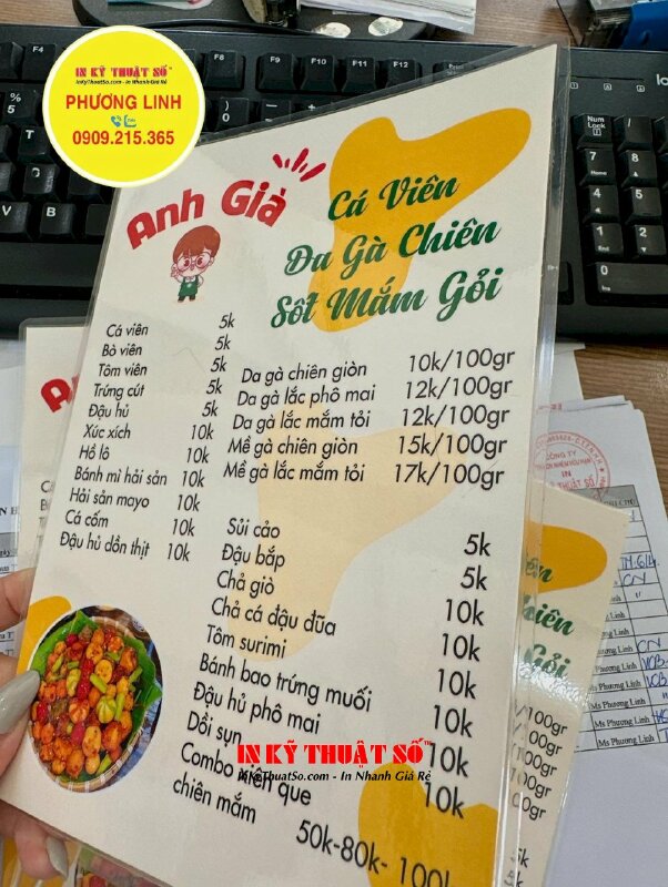 In menu cho quán ăn vặt dạng tấm cầm tay khổ A5 ép plastic - INKTS1426