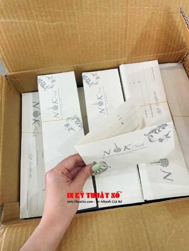Set bao thư & Voucher giấy mỹ thuật K08 làm quà tặng khách hàng Nail, hàng gửi đi Mỹ từ TPHCM - INKTS1257