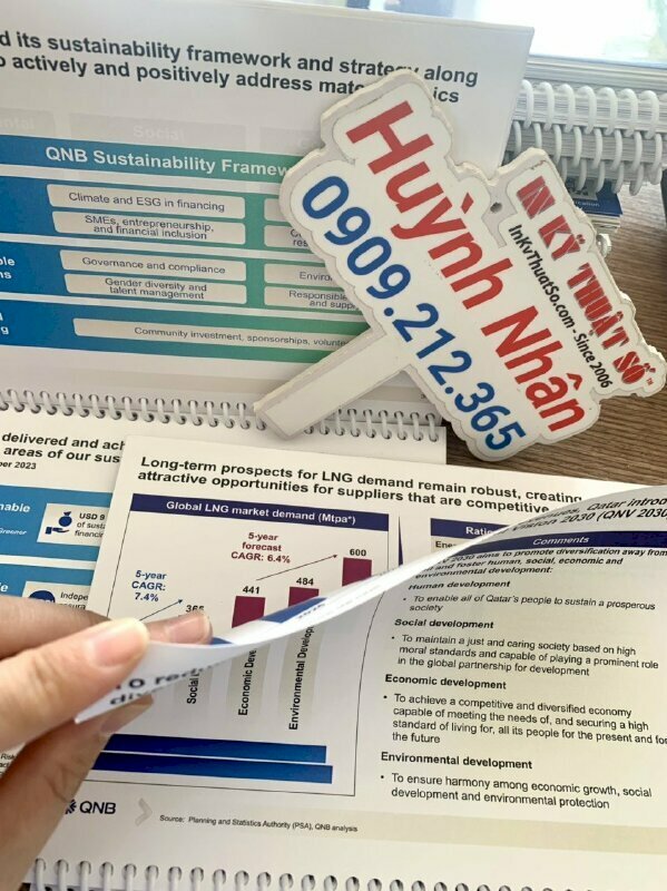 Thiết kế & In tài liệu thuyết trình nhà đầu tư giúp bạn tỏa sáng trong buổi thuyết trình và thu hút nhà đầu tư