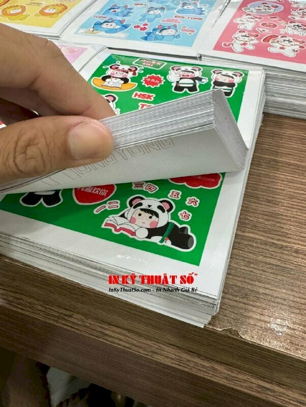 In sticker giá rẻ TPHCM, in stciker lấy liền