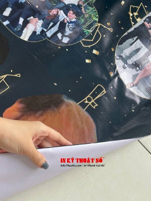 In banner giá rẻ, đóng khoen, in mọi số lượng theo yêu cầu và có hàng trong ngày