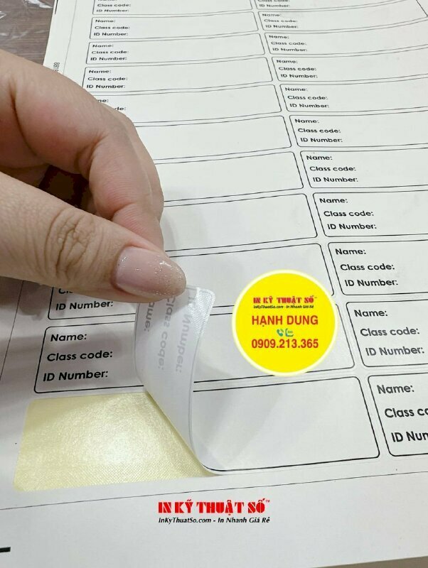 In decal nhãn vở tiếng Anh Name Class bằng công nghệ in phun kỹ thuật số hiện đại tại 365 Lê Quang Định