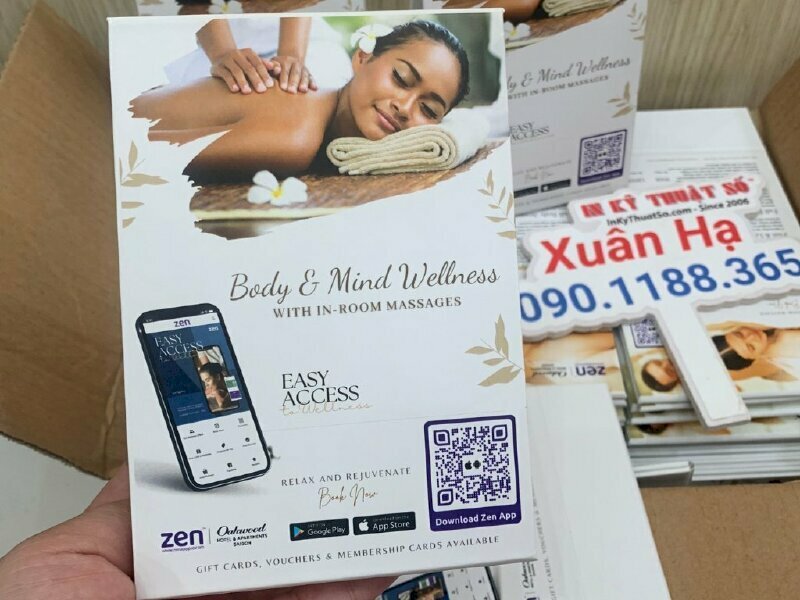 In standee đế bồi Carton chữ A để bàn làm bảng giá dịch vụ Spa & Massage tận nơi 