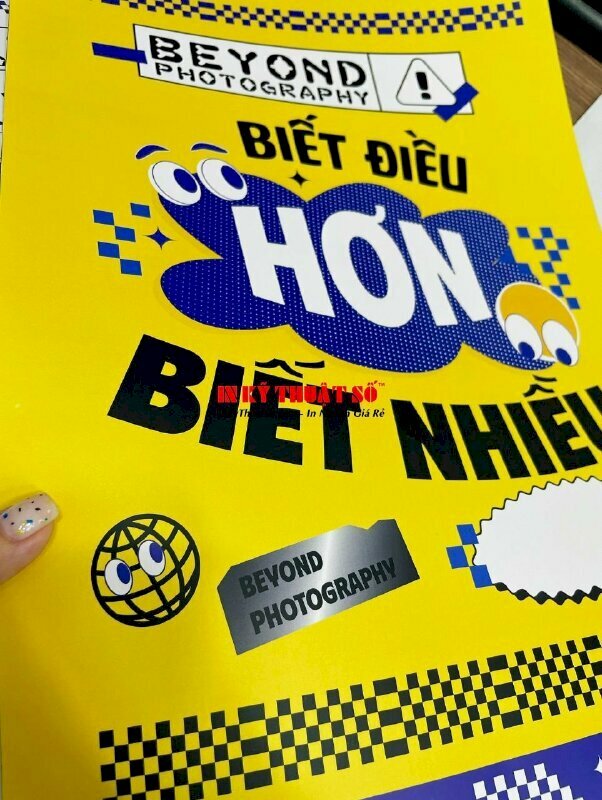 In poster dán tường quảng cáo khóa học nhiếp ảnh kích thước A3 trên chất liệu giấy Coucher C250gsm