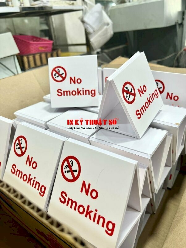Tent card No smoking được in làm bảng thông báo chất liệu PP bồi formex
