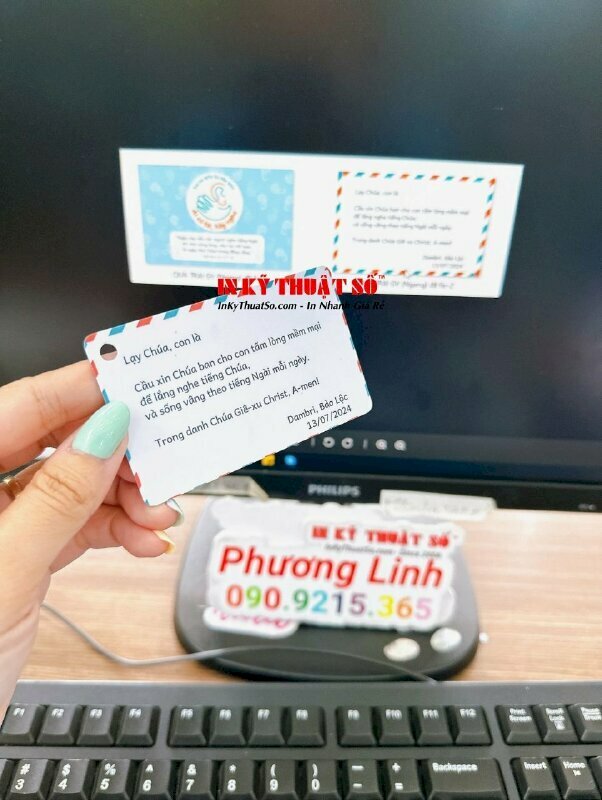 Card nhựa quà tặng trại sinh được thiết kế & in ấn bởi In Kỹ Thuật Số Since 2006