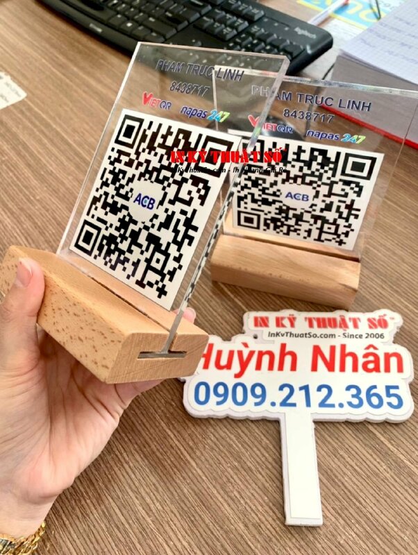 In biển Mica đặt bàn mã QR code thanh toán chuyển khoản ngân hàng - INKTS1781