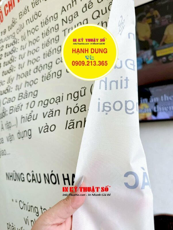 In phướn treo Tiểu sử Chủ tịch Hồ Chí Minh, in tranh ảnh vải Silk dầu bóng, nẹp gỗ trên dưới treo tường - INKTS1770