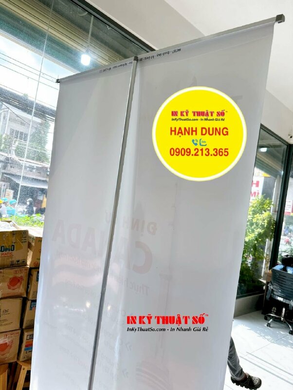 In Poster chất liệu PP sắc nét lắp sẵn khung giá treo banner cuốn nhôm tốt 80cm, in poster định cư Canada - INKTS1805