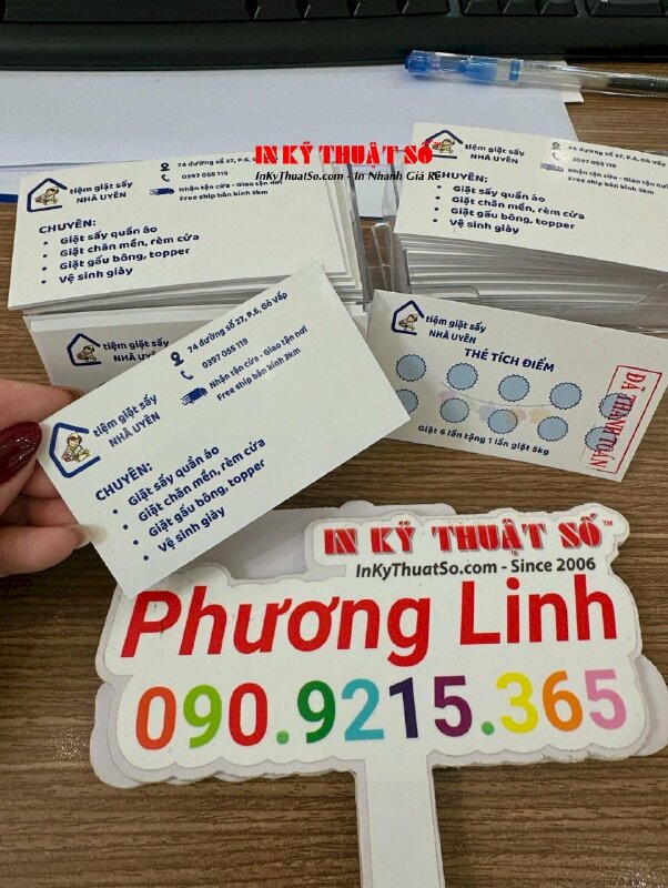 In thẻ tích điểm giá rẻ cho tiệm giặt sấy, mặt trước thẻ tích điểm, mặt sau name card hotline - INKTS1692